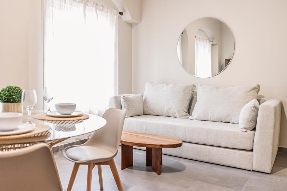 Living room, Seating area, Dining area
