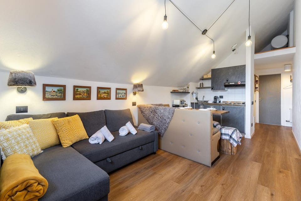 Hostdomus-La casa di Luna Apartment in Piedmont