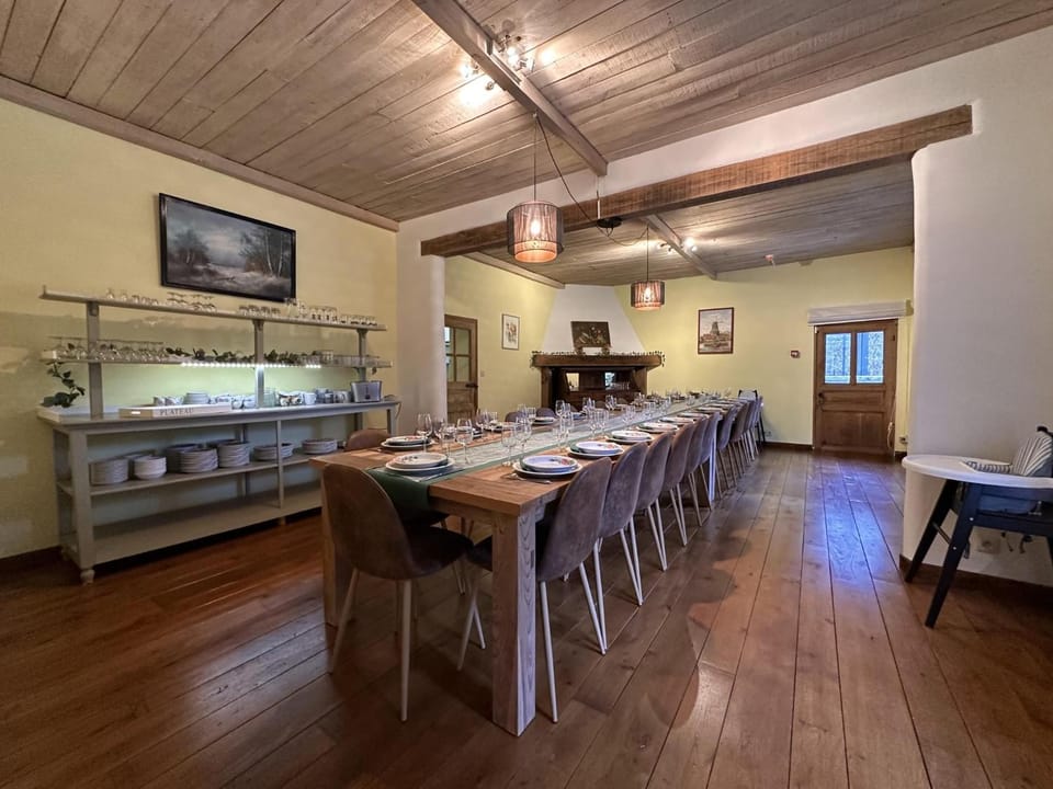 Living room, Dining area