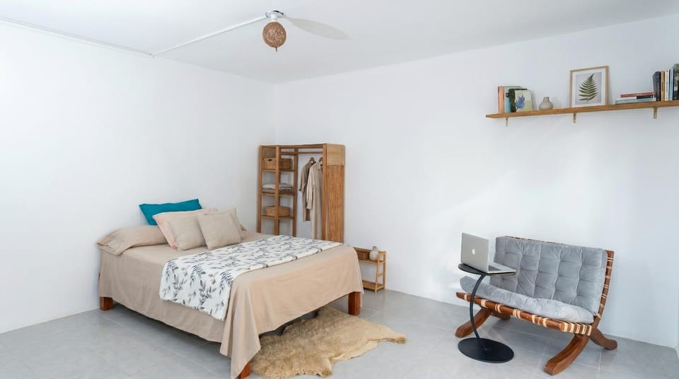 Photo of the whole room, Bedroom