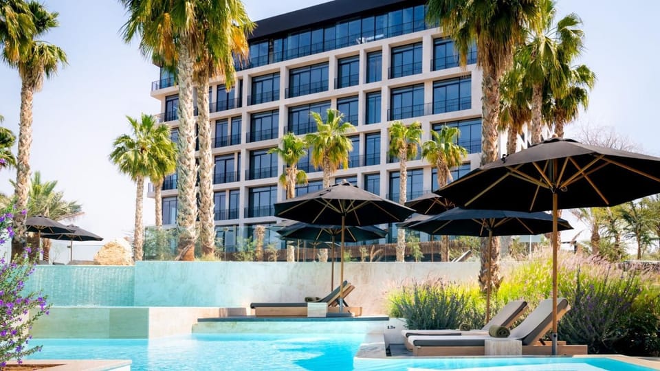 Property building, Swimming pool