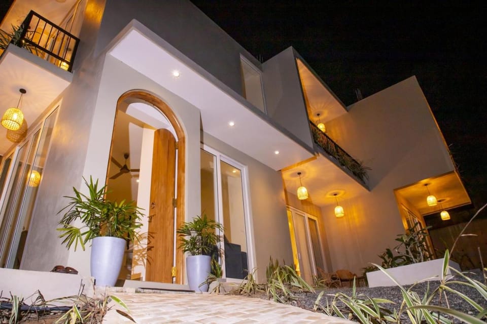 LUSSO Mirissa Bed and Breakfast in Mirissa