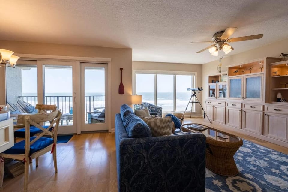 Sur La Plage-Oceanfront & Pool House in Fernandina Beach