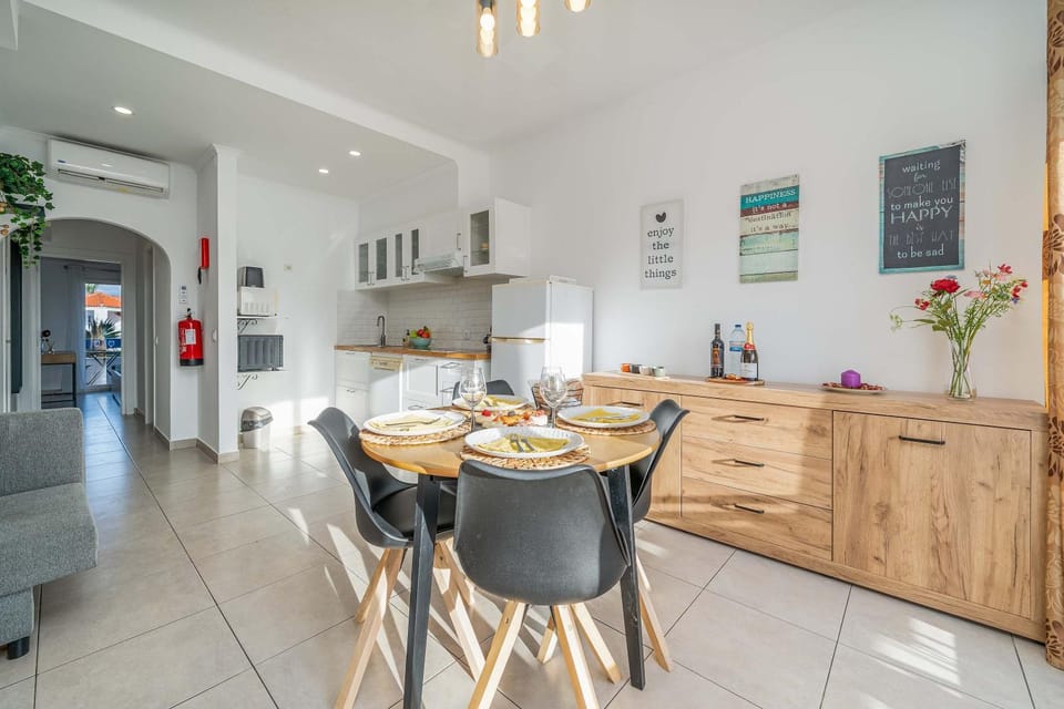 Kitchen or kitchenette, Living room, Dining area, stove