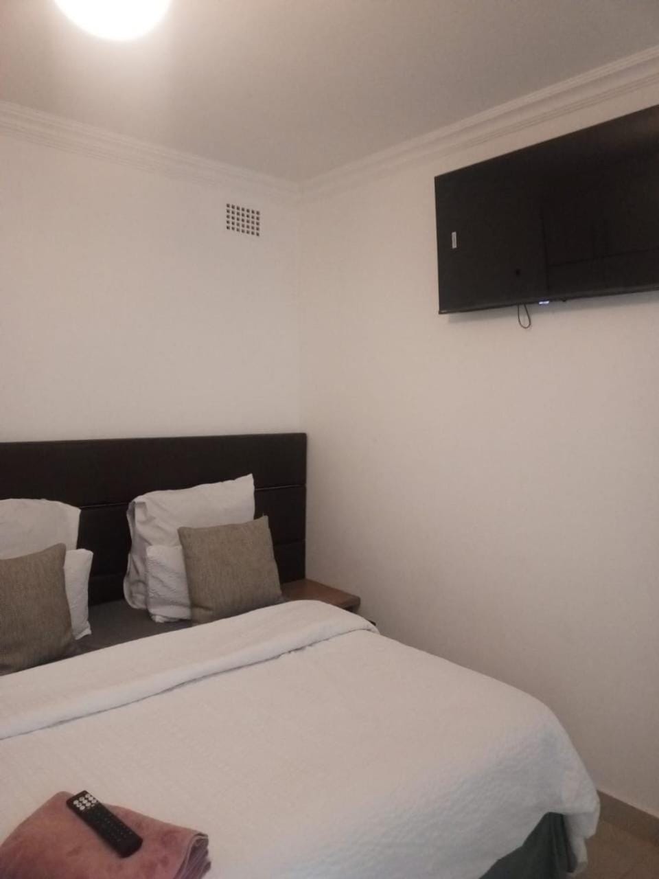 Edion Royal Guesthouse Bed and Breakfast in Cape Town