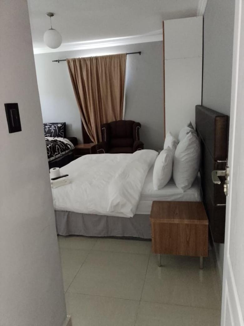Edion Royal Guesthouse Bed and Breakfast in Cape Town