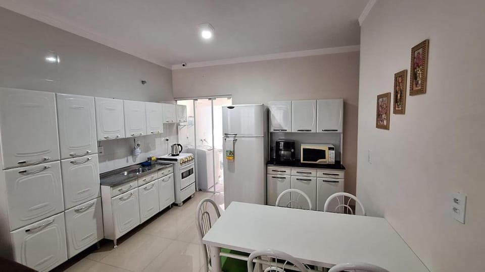 Kitchen or kitchenette, minibar, oven, pet friendly, stove, washing machine