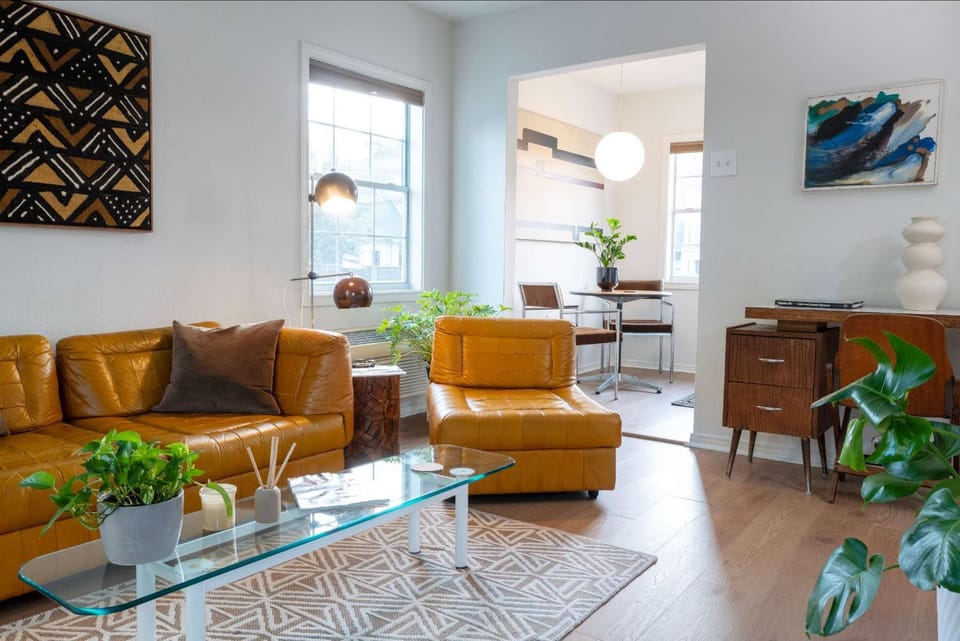 cozy vibe - modern meets retro - with pool & hot tub at The Ponderosa Apartment in Houston