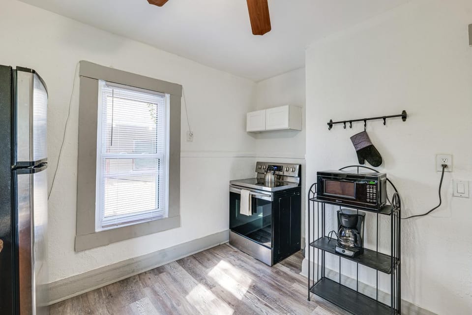 Walk to Winter Haven Hospital: Convenient Apt Apartment in Winter Haven