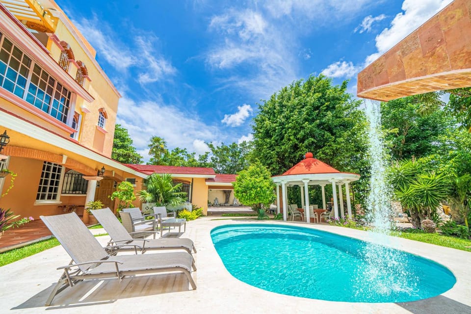 Swimming pool