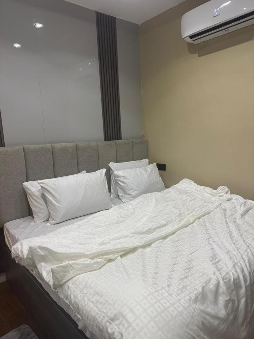 Bed, Bedroom, air conditioner