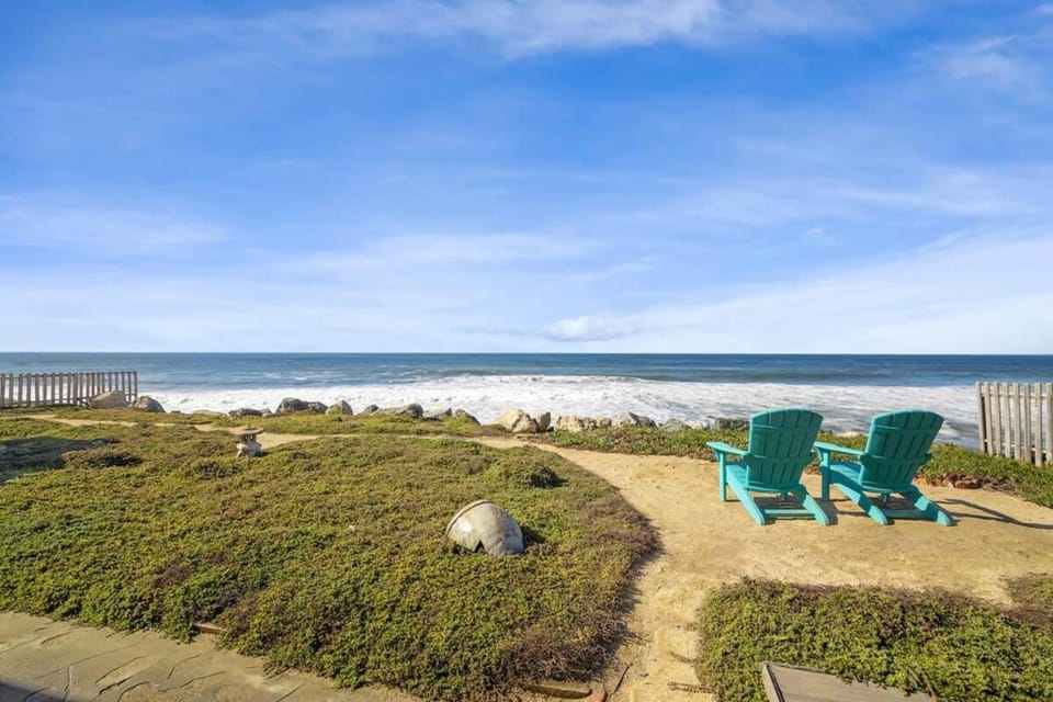 Marbella Lane - Oceanfront w unobstructed views House in Pacifica