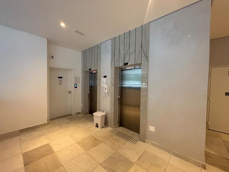 ENB 5min da Praia Jd São Lourenço Ed Canoas Studio com AC ate 5 pessoas Apartment in Bertioga