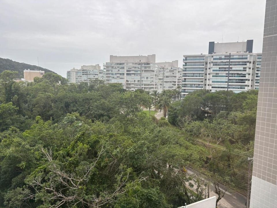 ENB 5min da Praia Jd São Lourenço Ed Canoas Studio com AC ate 5 pessoas Apartment in Bertioga