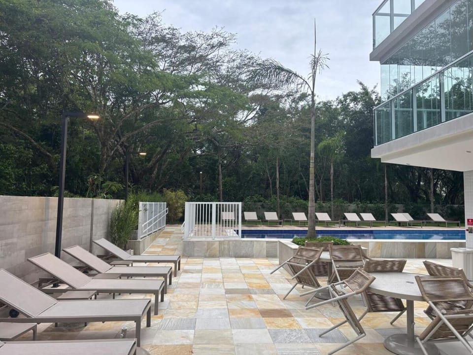 ENB 5min da Praia Jd São Lourenço Ed Canoas Studio com AC ate 5 pessoas Apartment in Bertioga