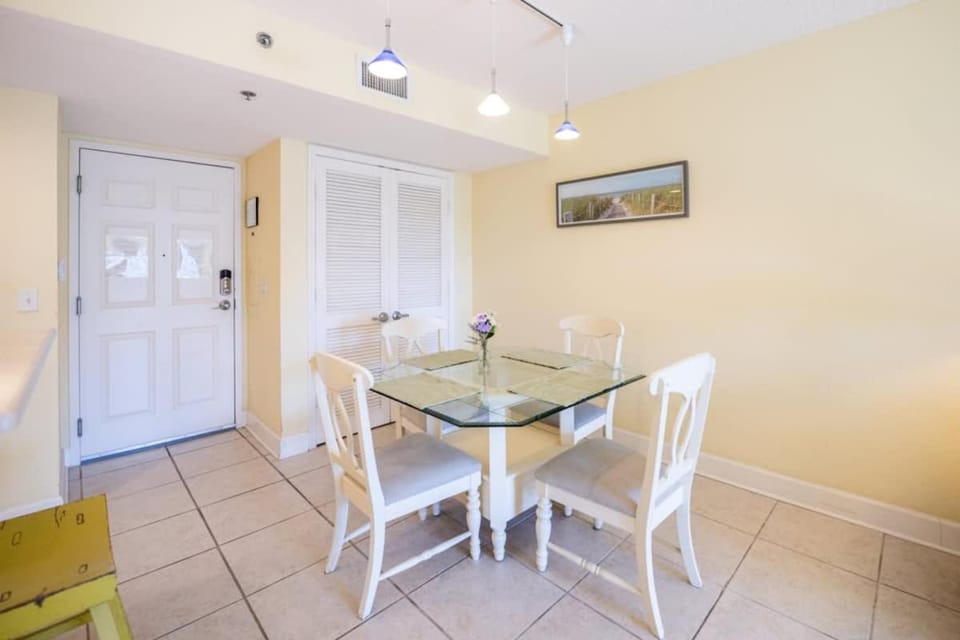 The Terraces #202-Condo - Pool House in Fernandina Beach