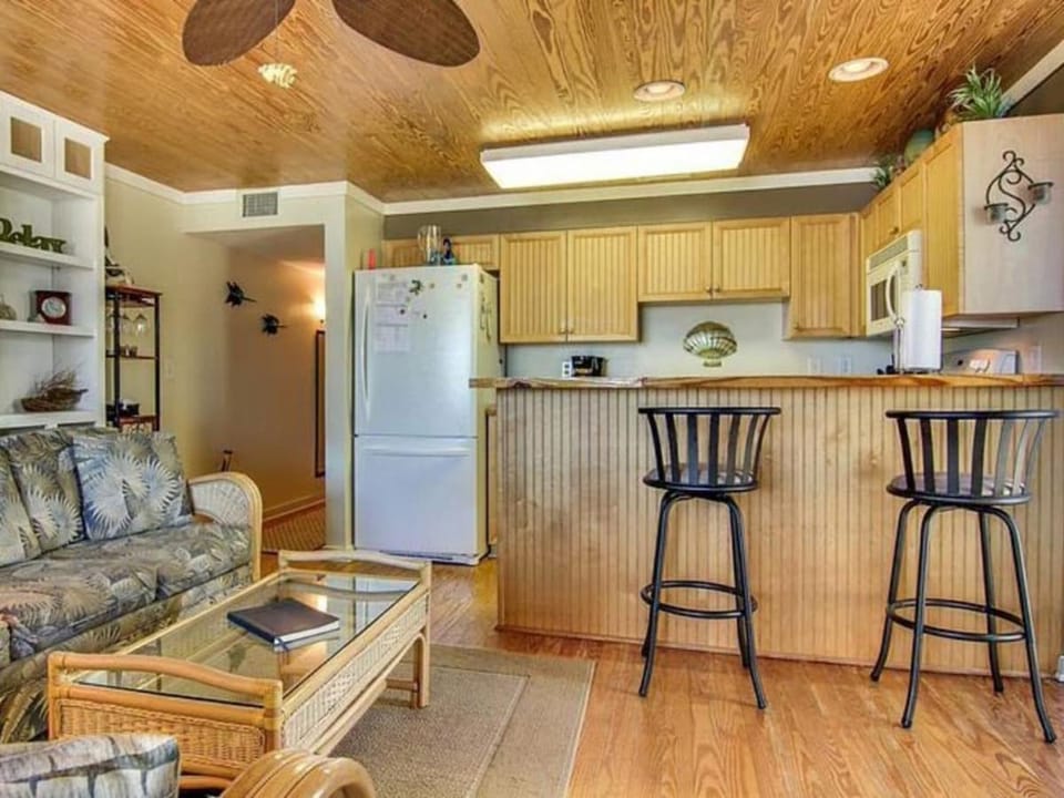Wanna Sea #202 - Newly Renovated Balcony House in Fernandina Beach