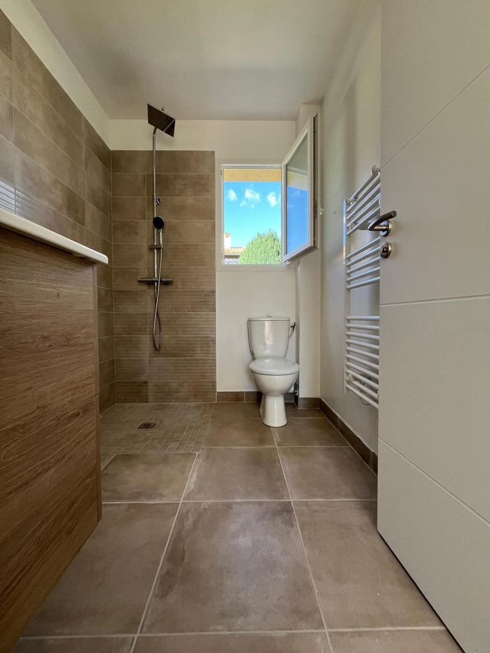 Villa cozy avec Jardin Terrasse et Parking Villa in Gréoux-les-Bains