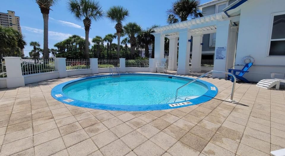 BoatersParadise,SpaciousHome,2min walk to Beach House in Pensacola Beach