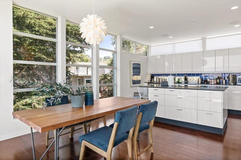 Marbella Lane - Cozy and Eccentric Design Home House in Pacifica