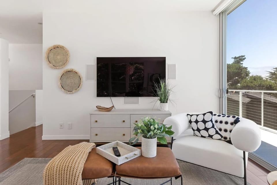 Marbella Lane - Cozy and Eccentric Design Home House in Pacifica