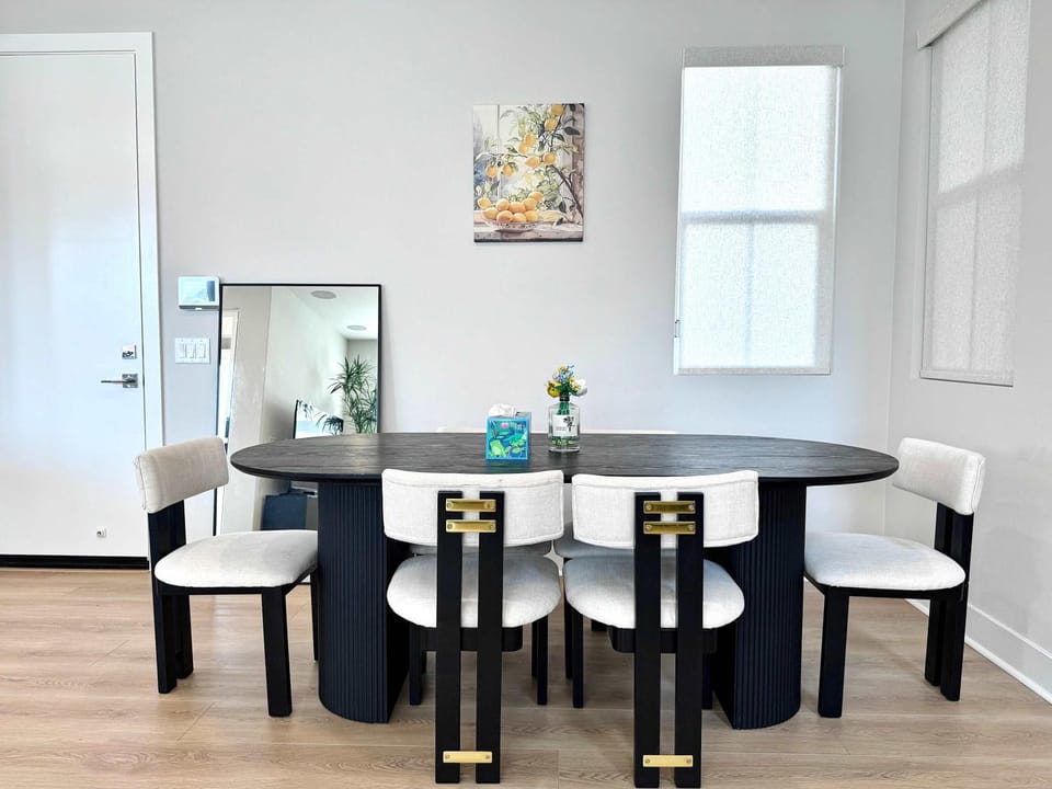 Marbella Lane Spacious 4BR Modern Family Home House in Placentia