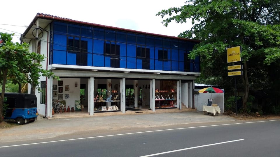 Artesa Motel in Sri Lanka