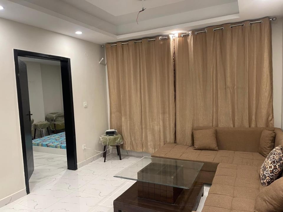 Room near airport ,The Gate Mall Apartment hotel in Islamabad