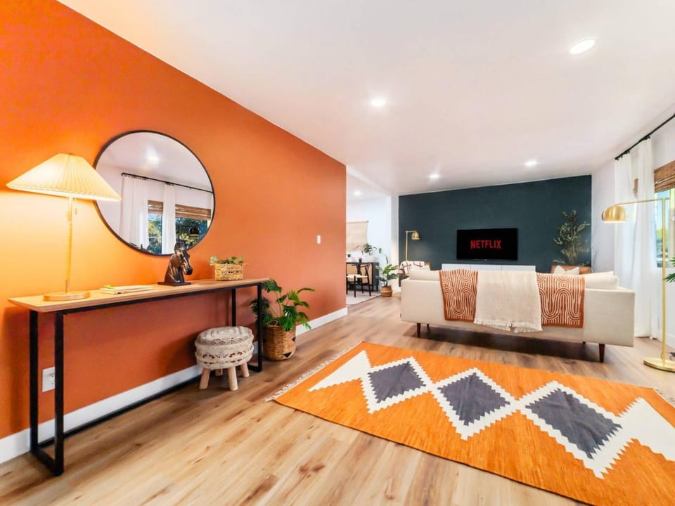 Facade/entrance, Living room