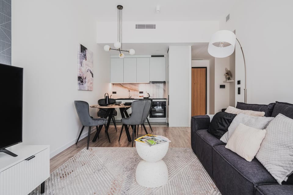 TV and multimedia, Kitchen or kitchenette, Living room, Seating area, Dining area