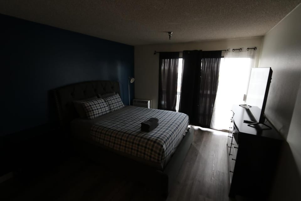 Nice Queed bed apt in Beverly Hills neighborhood Apartment in Beverly Hills