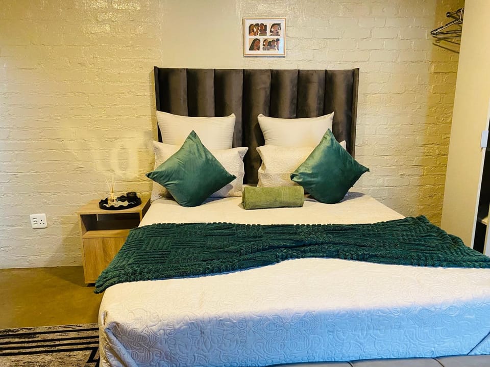 Modern cozy suite in maboneng- Trendy living Apartment in Johannesburg