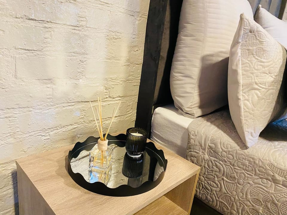 Modern cozy suite in maboneng- Trendy living Apartment in Johannesburg
