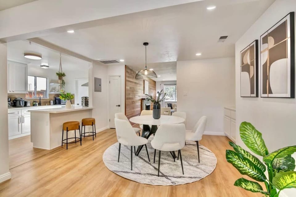 Marbella Lane - Stylish Cozy4BR in SiliconValley House in Santa Clara