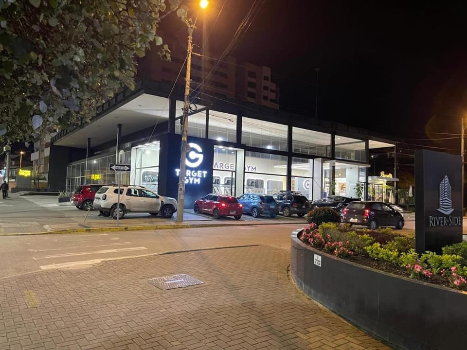 Suite moderna junto al Hotel Oro Verde con garaje Apartment in Cuenca