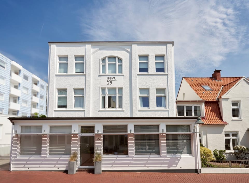 Property building, Day