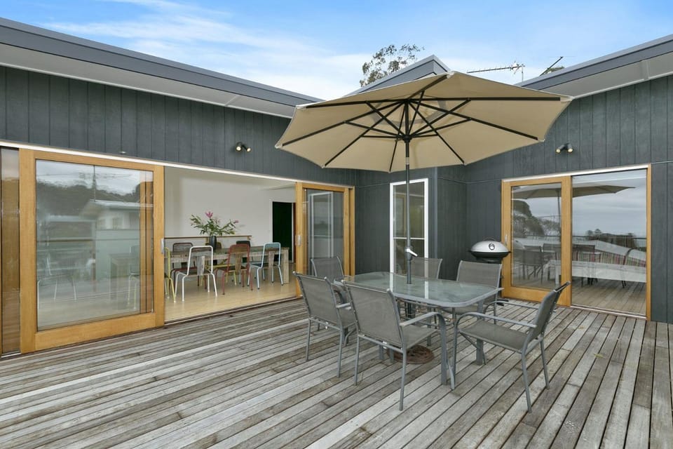Godalming Villa in Lorne