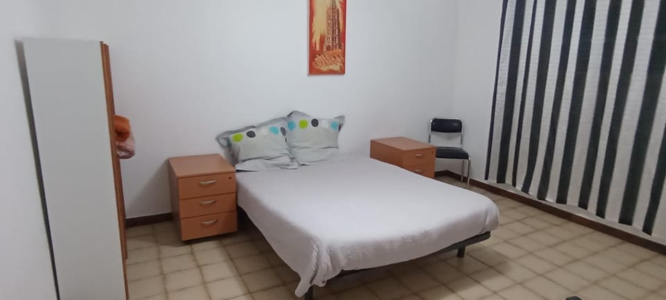 Property building, Bed, Photo of the whole room, Bedroom