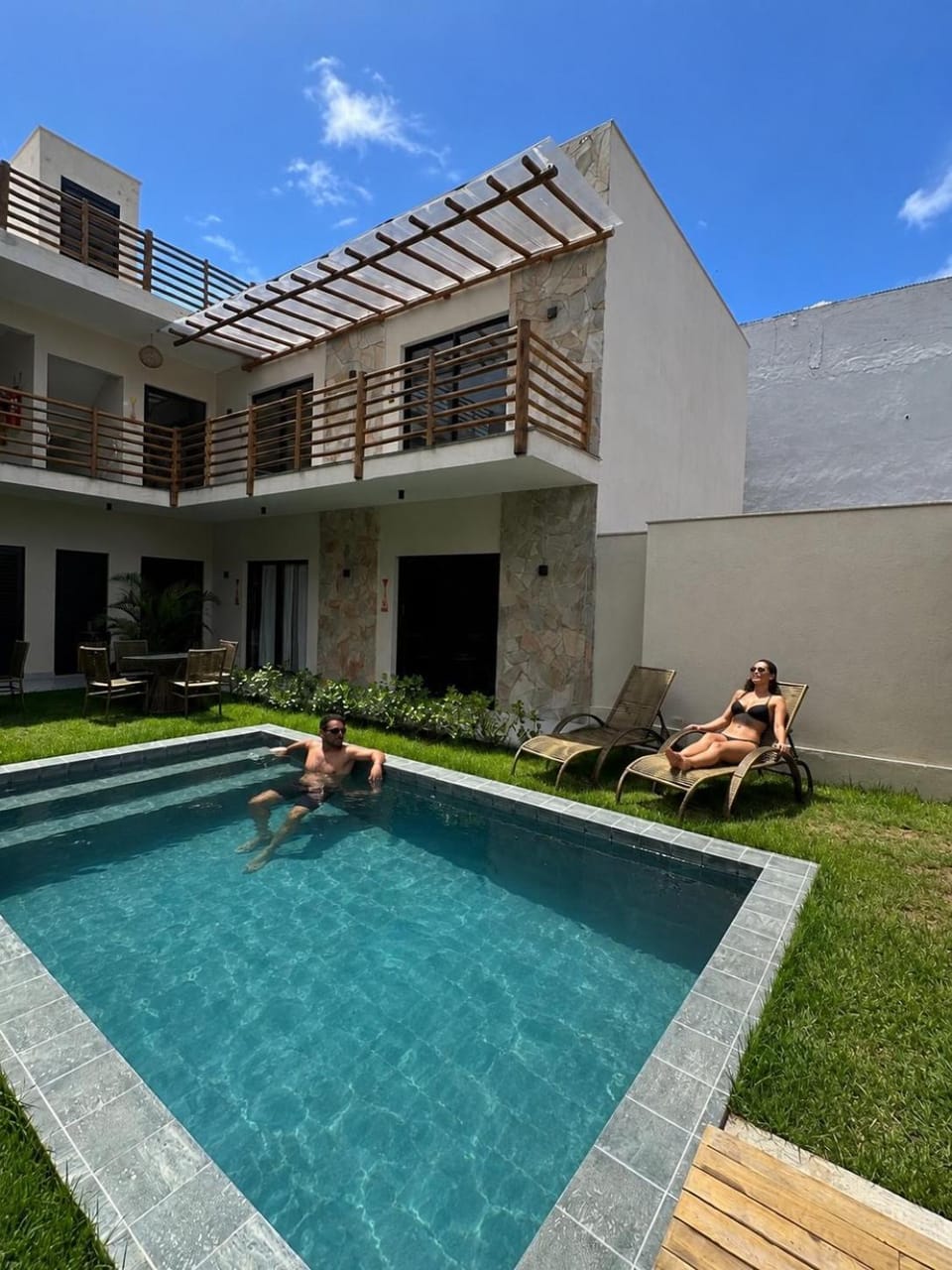 Property building, Garden, Swimming pool, sunbed