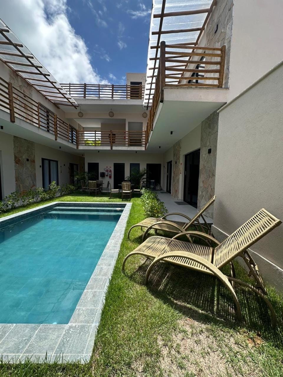Property building, Pool view, Swimming pool, Swimming pool, sunbed