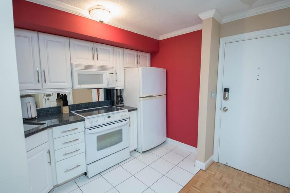 Short walk to Centennial Park and Mercedes Benz Apartment in Atlanta