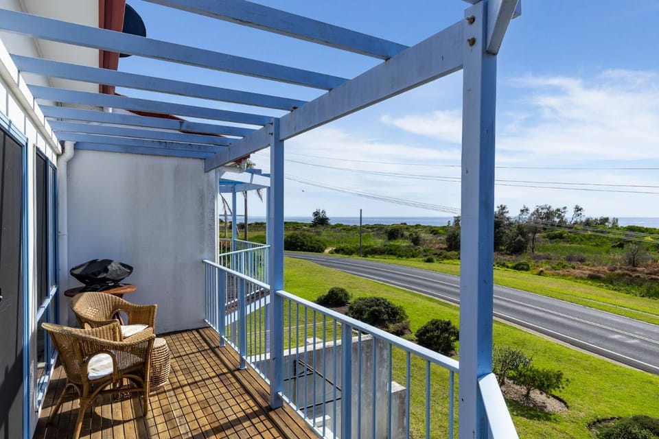 Unit 9 Twin Pines Apartment in Bermagui