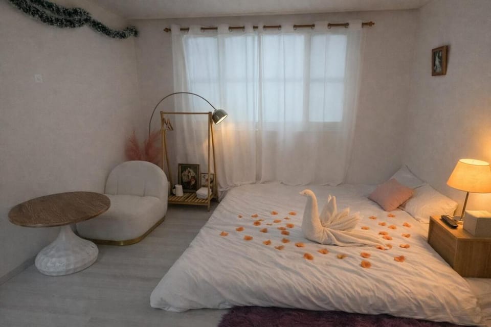 Brilliant Gangnam#Apgujeong#Garosu-gil#Itaewon 20 minutes#Seongsu Hot Spot#Cheongdam#Gyeongbokgung Palace#Hospital#Court#KSPO#Plastic Surgery Villa in Seoul