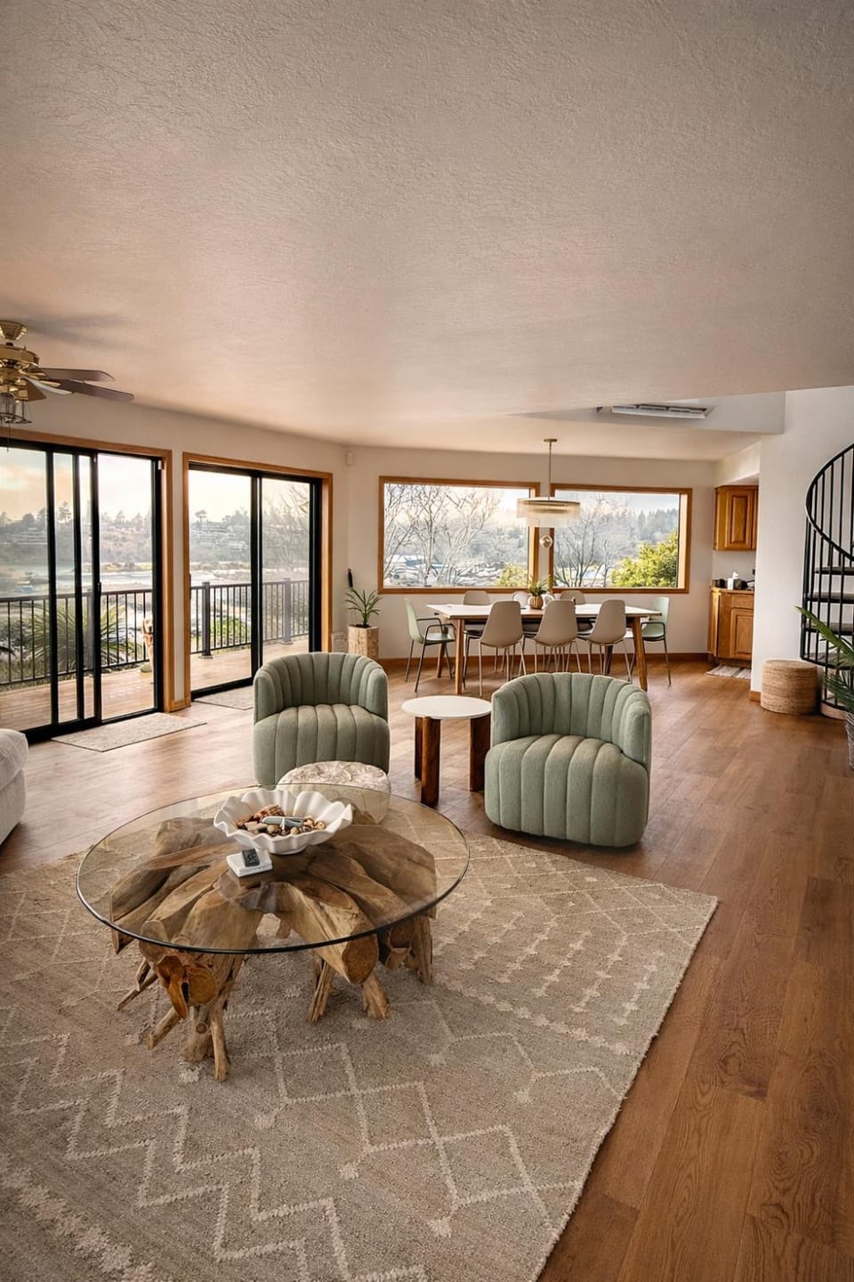 Living room, Seating area, Dining area