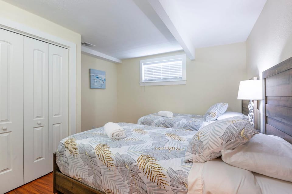 Marbella Lane - 2BR LwrLvl DTWN SJ Ldry House in San Jose