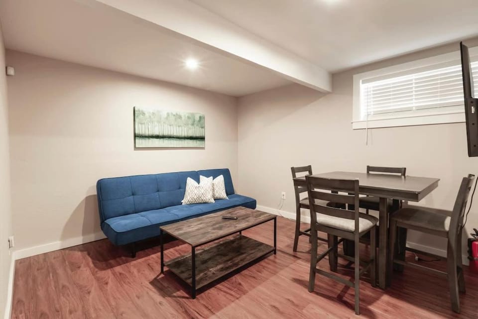 Marbella Lane - 2BR Cozy LwrLvl in DTWN SJ Apartment in San Jose