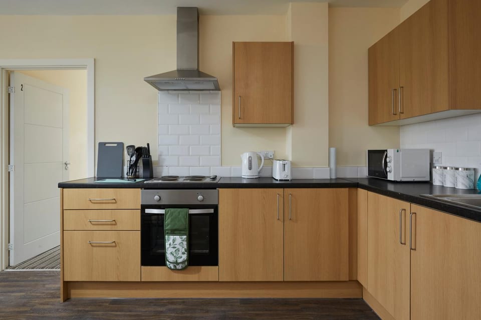Coffee/tea facilities, Kitchen or kitchenette, stove, toaster, kitchen