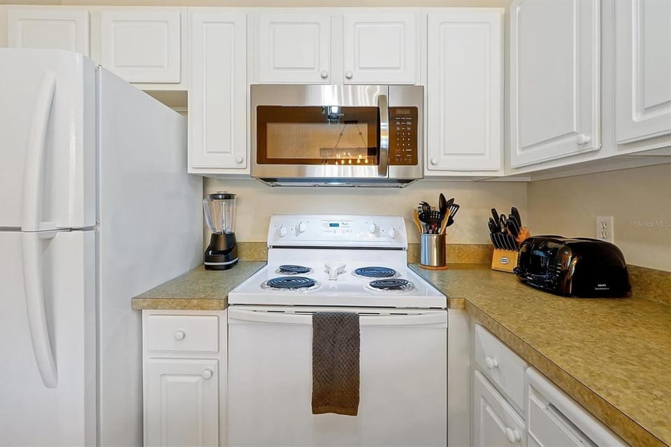 4BR Luxury Villa Private Pool & Slide Disney Villa in Four Corners