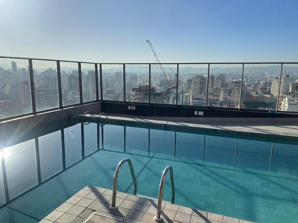 Studio Completo com Piscina Panorâmica no Centro de SP Apartment in Sao Paulo City