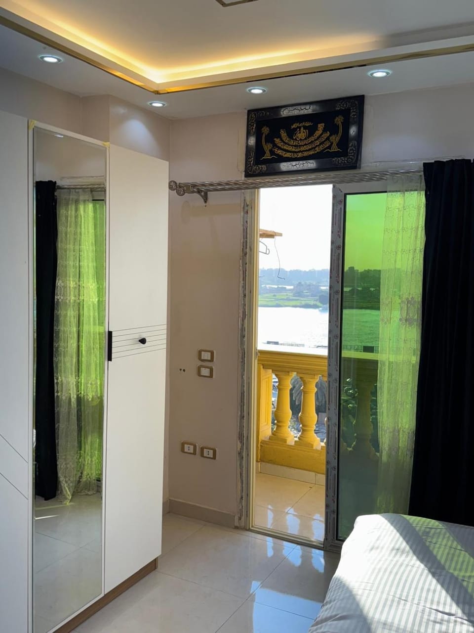 شقة فندقية في كورنيش المعادي على النيل بجوار مستشفى السلام الدولي Apartment in Cairo Governorate